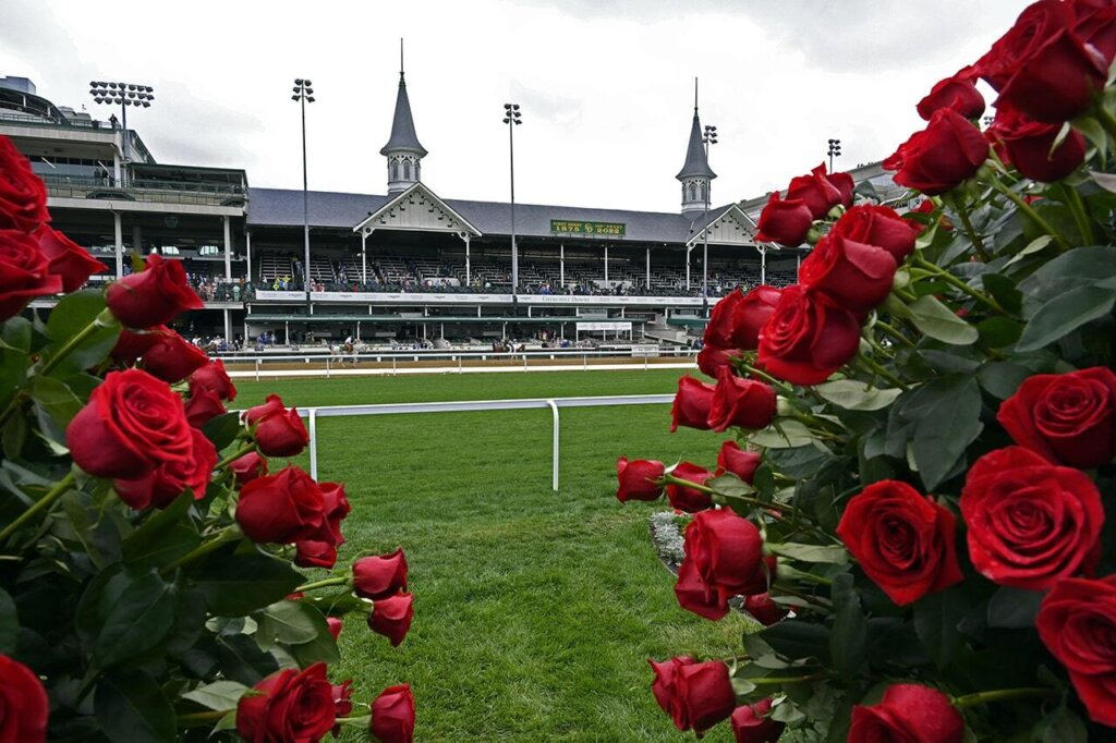 2023 Kentucky Derby brings colorful fashion to Churchill Downs