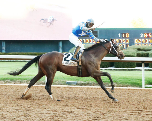 Catching Freedom wins the 2023 Smarty Jones S. at Oaklawn Park