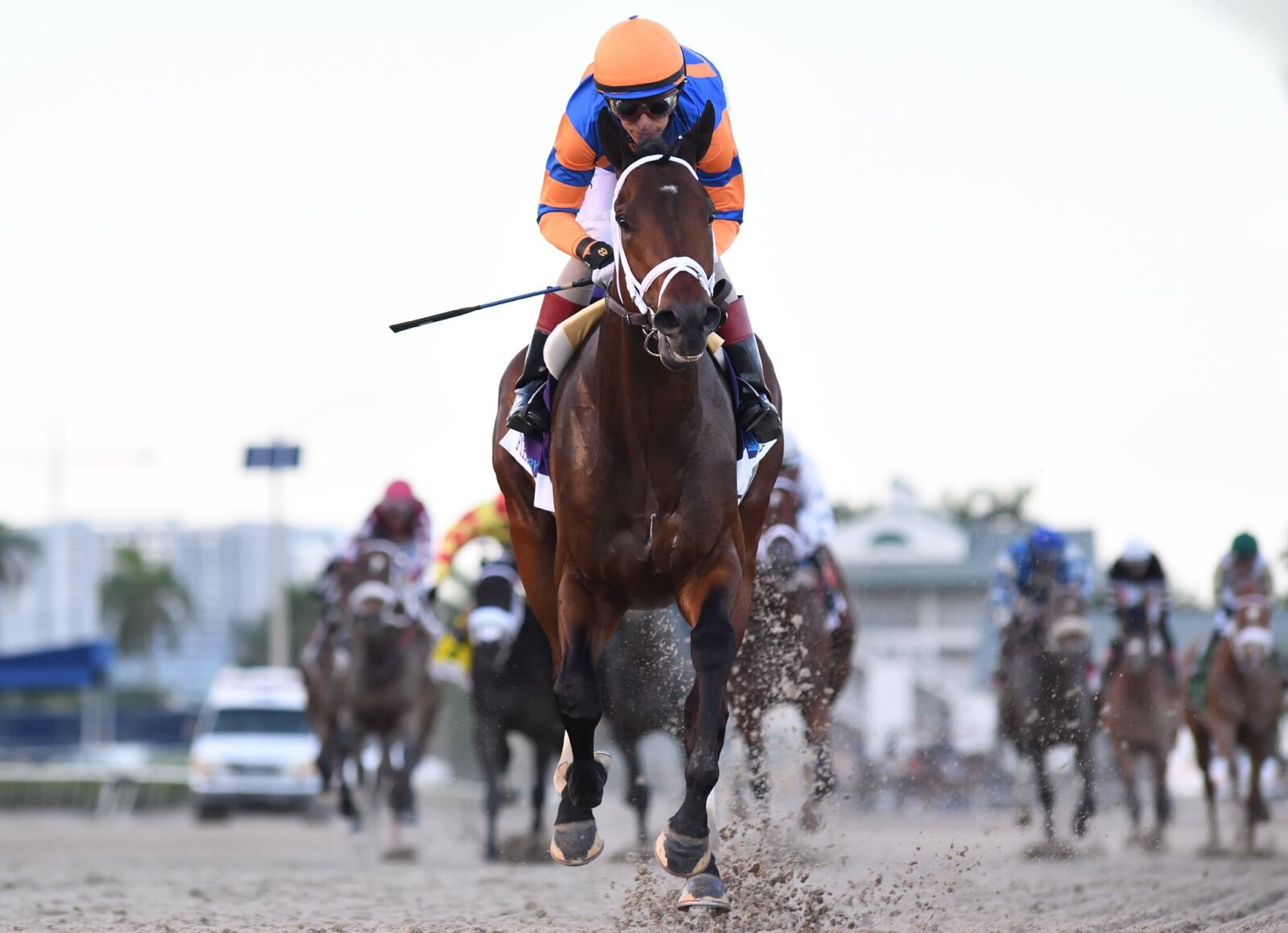 does churchill downs do tours