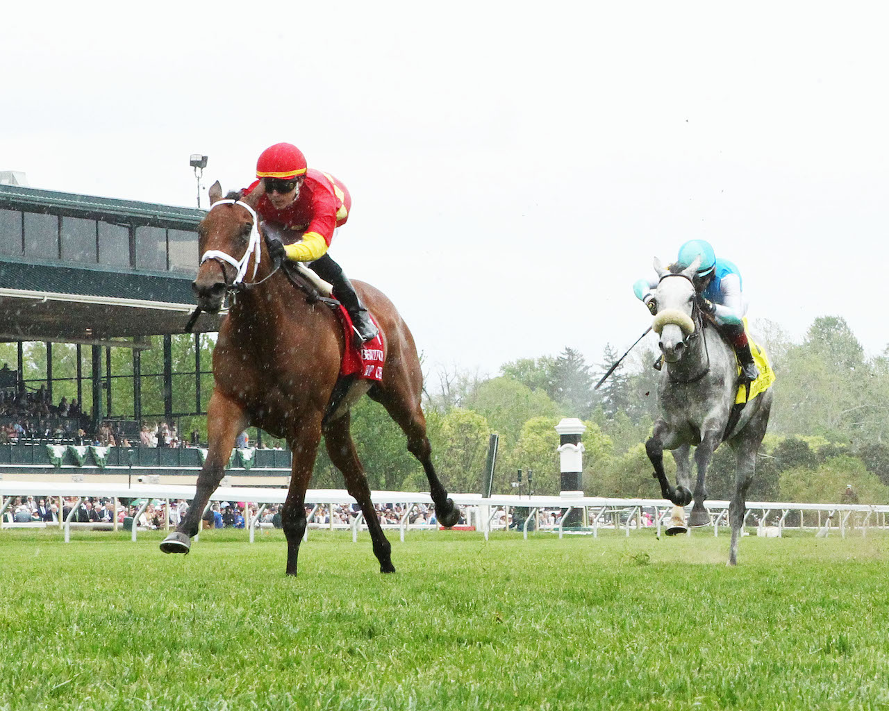 Chop Chop in front of Atomic Blonde in the Bewitch G3) at Keeneland