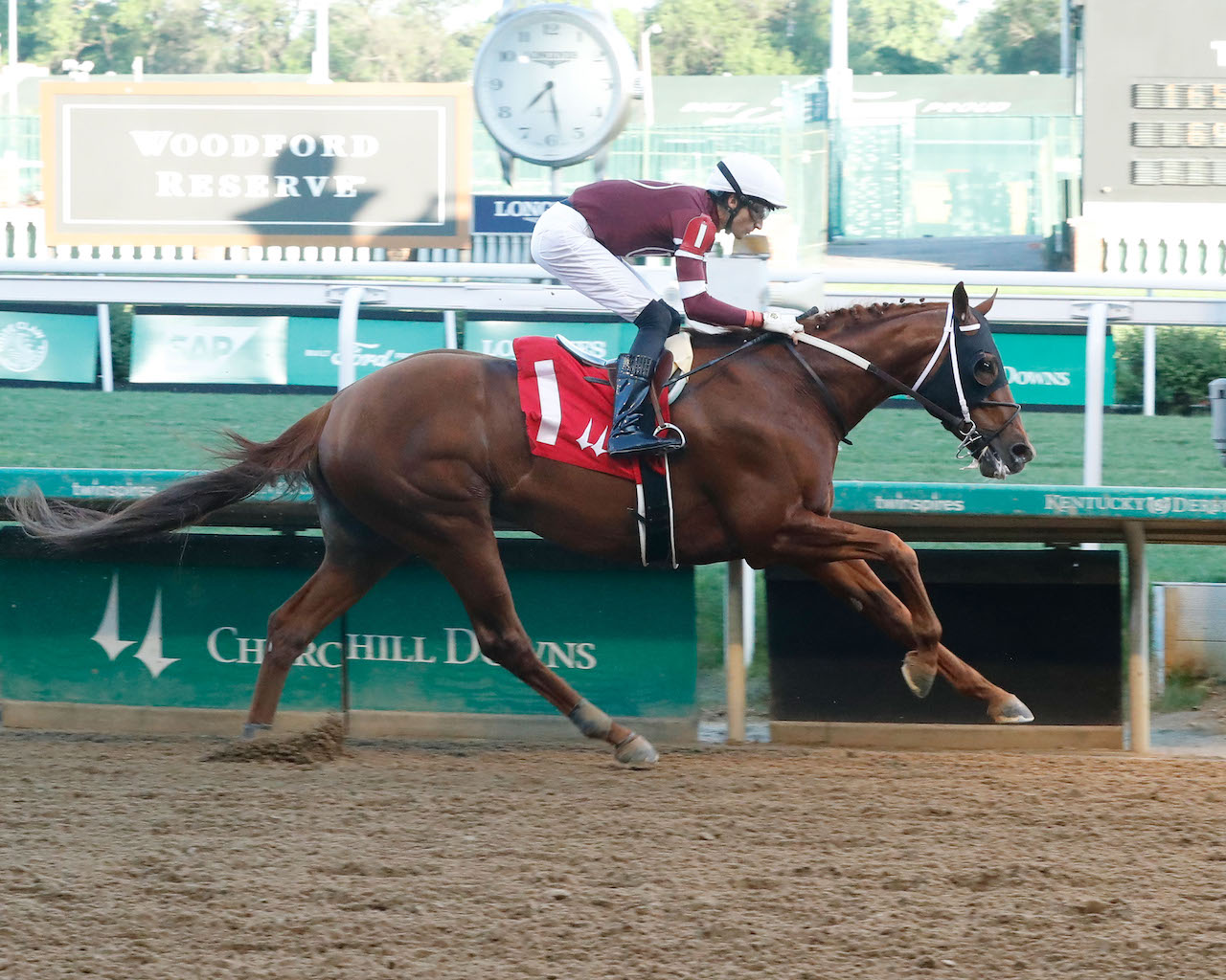 Disarm wins at Churchill Downs