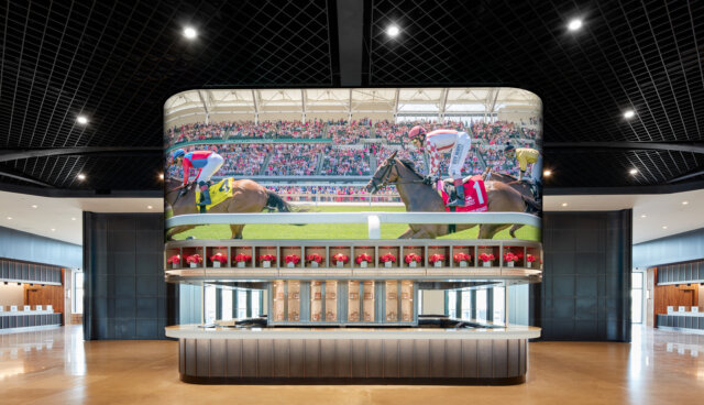 Ford First Turn Club Dining | Premium Dining | Seats | Kentucky Derby