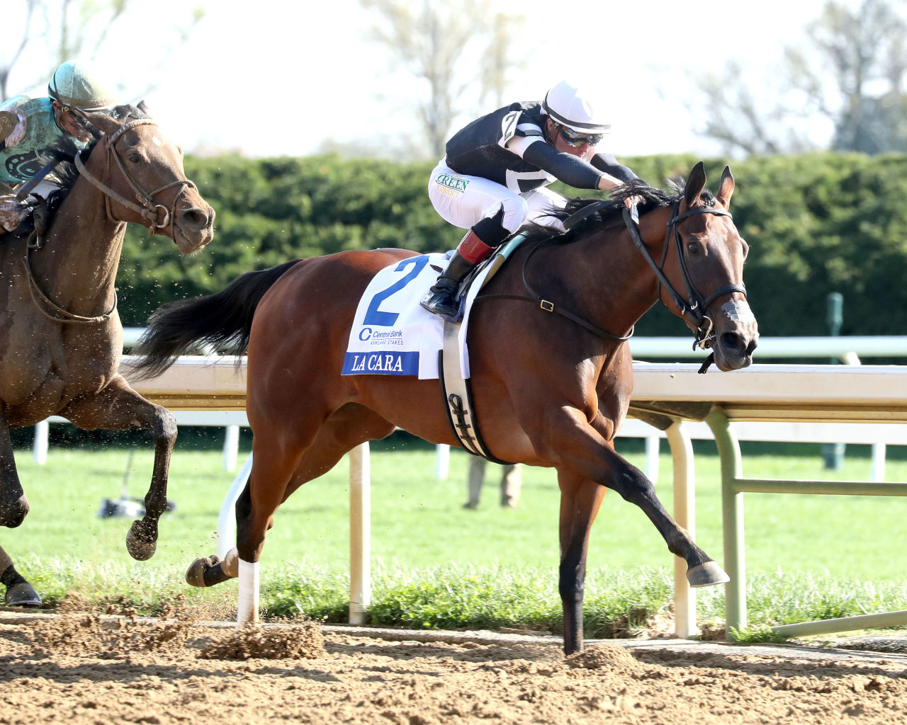 La Cara controlled the Ashland on the front end
