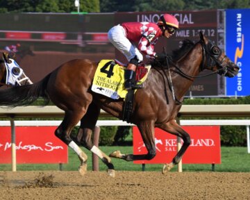 Nitrogen wins the Alabama at Saratoga