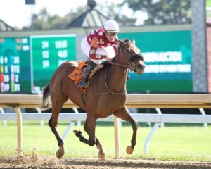 Camila Catalina wins at Keeeneland.