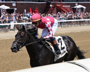 Ewing wins at Saratoga.