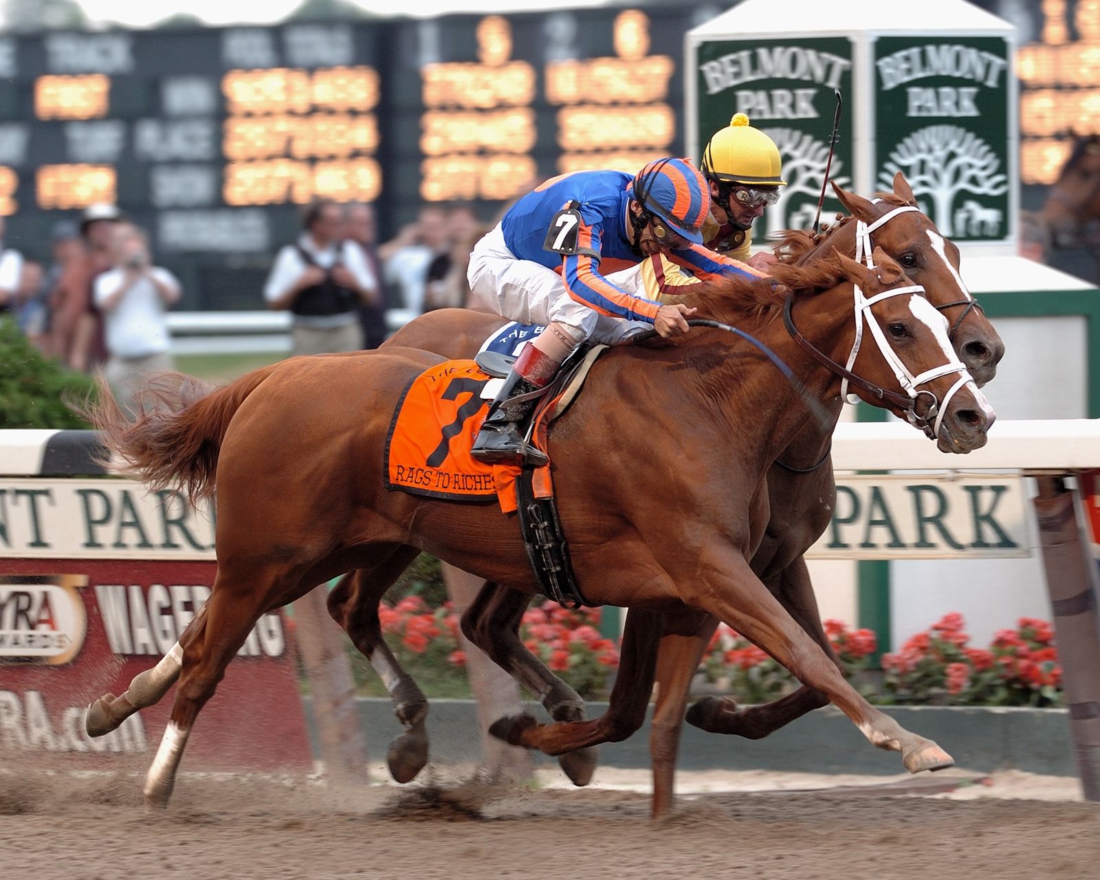 Rags to Riches edges Curlin in the 2007 Belmont Stakes