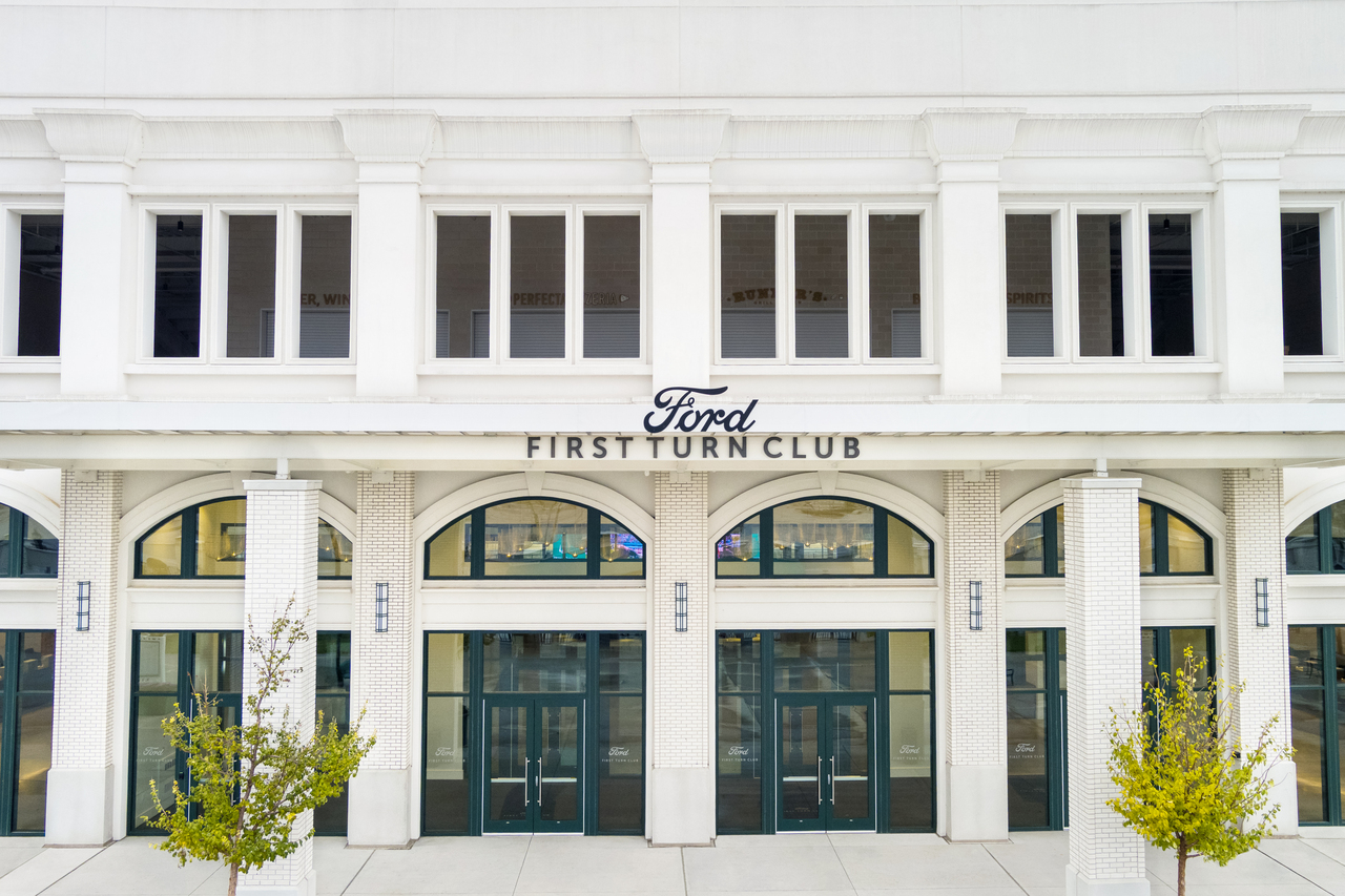 Ford First Turn Club Dining | Premium Dining | Seats | Kentucky Derby