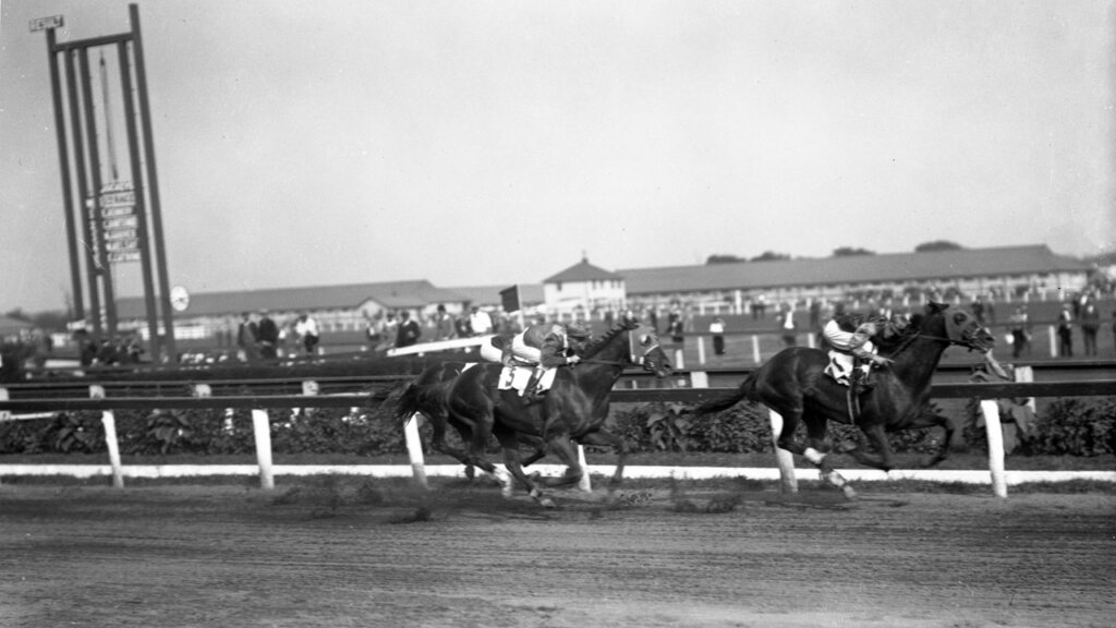 Sun Beau and jockey Frank Coltiletti win the Aqueduct Handicap on Sept. 28, 1929. (Keeneland Library Cook Collection)