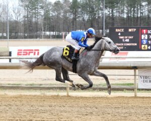 Ezum wins the New Kent County Classic at Colonial Downs.