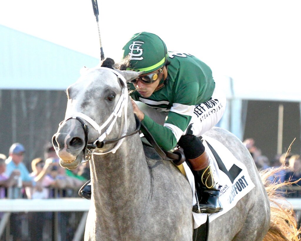 Fulleffort wins the Jeff Ruby Stakes at Turfway Park.