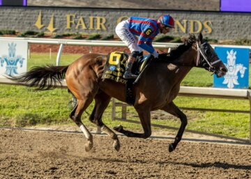 Life of Joy set a new stakes record in the Fair Grounds Oaks (Photo by Hodges Photography)