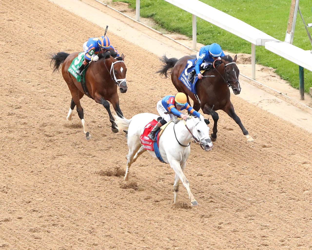 White Abarrio was too strong for Sovereignty and Journalism in the Oaklawn H. (G2)