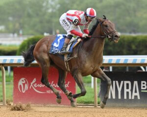 Growth Equity wins the Peter Pan at Belmont at the Big A.