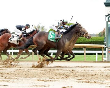 Our Moneyman wins at Keeneland.