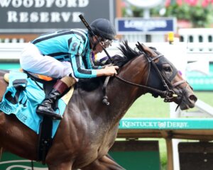 Blessed Flyer wins the Bashford Manor at Churchill Downs.