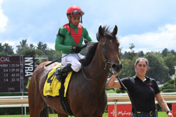 U. S. S. Valor wins maiden race 2026 (Photo by Coglianese Photos/NYRA)
