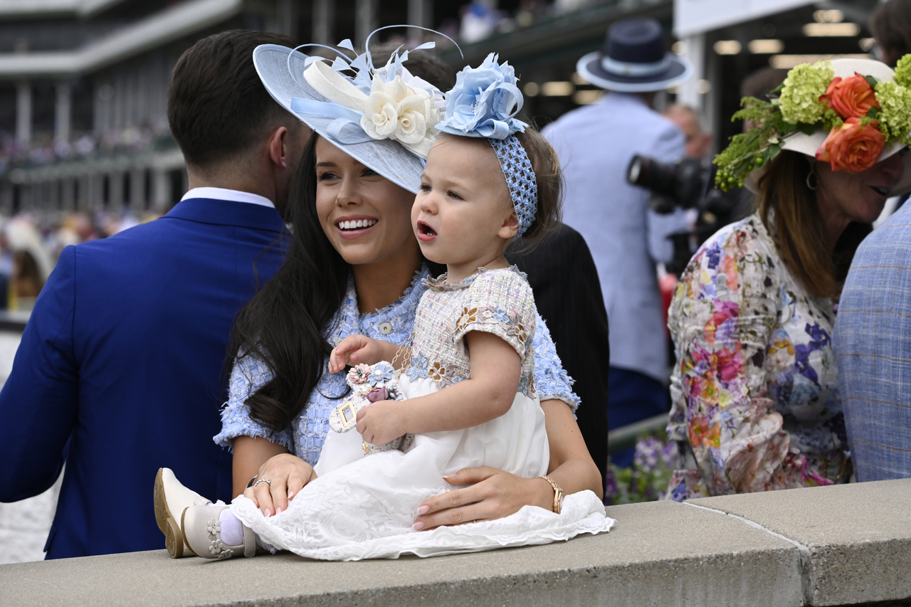 simulcast-schedule-churchill-downs