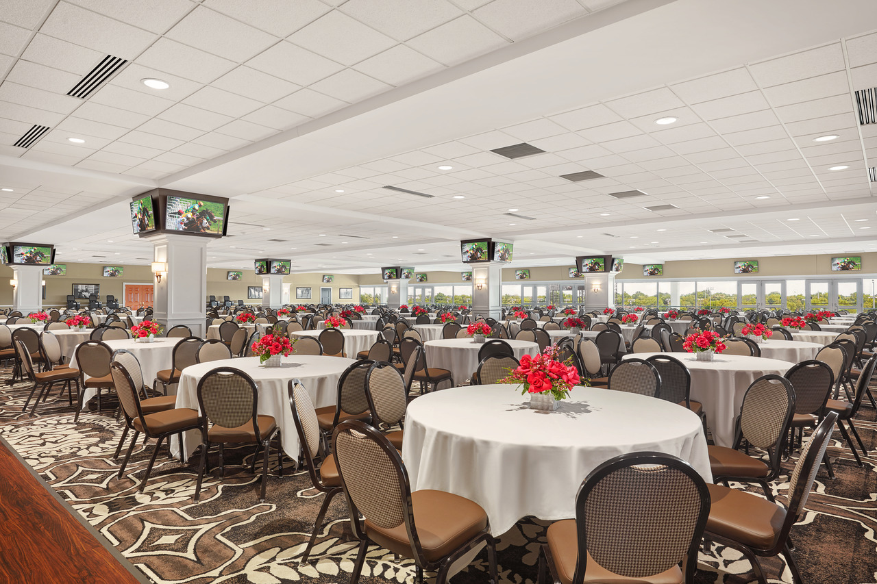 Dining Seating experience Churchill Downs